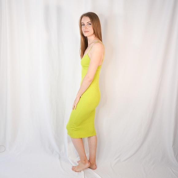 URBAN OUTFITTERS Chartreuse Scalloped Rib Dress - Picture 5 of 8